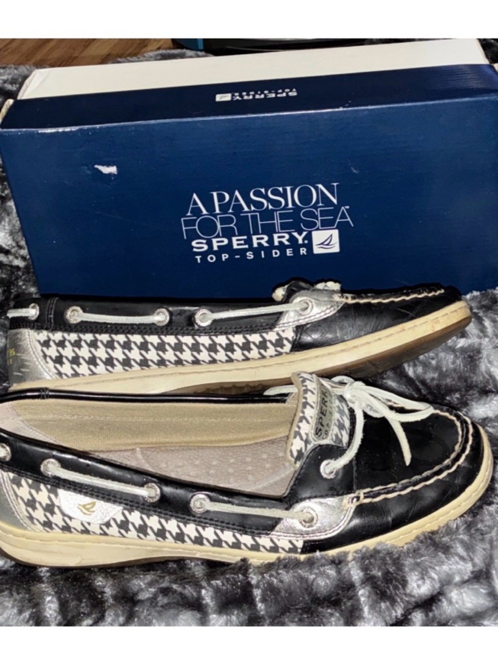 Sperry Women's Black & White Houndstooth Moccasins